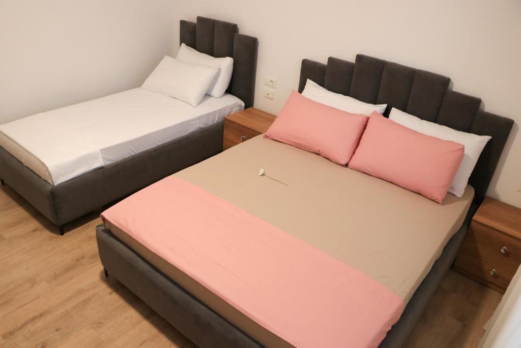 Albora Guest House Fier Zimmer foto